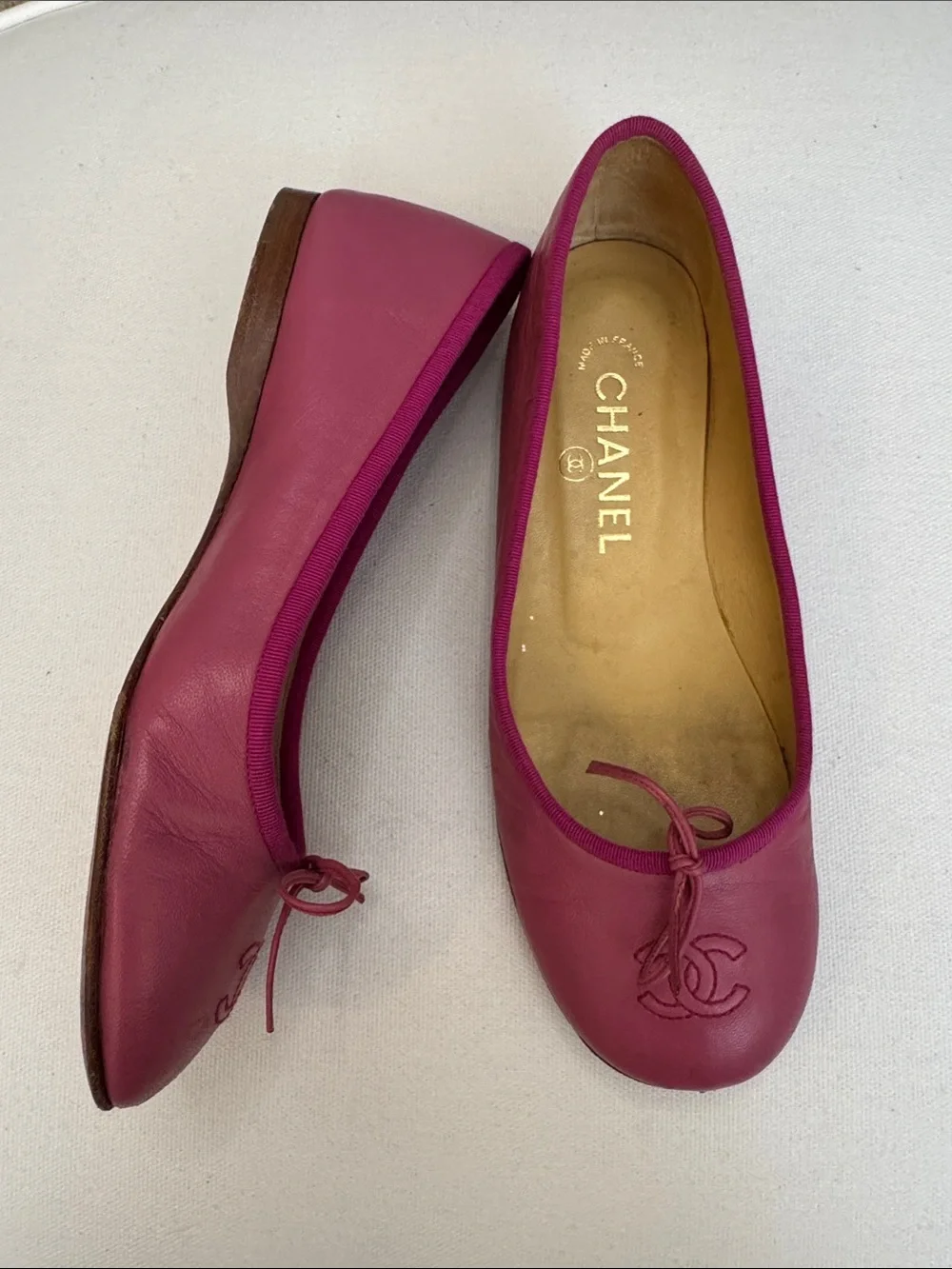 CHANEL authentic classic